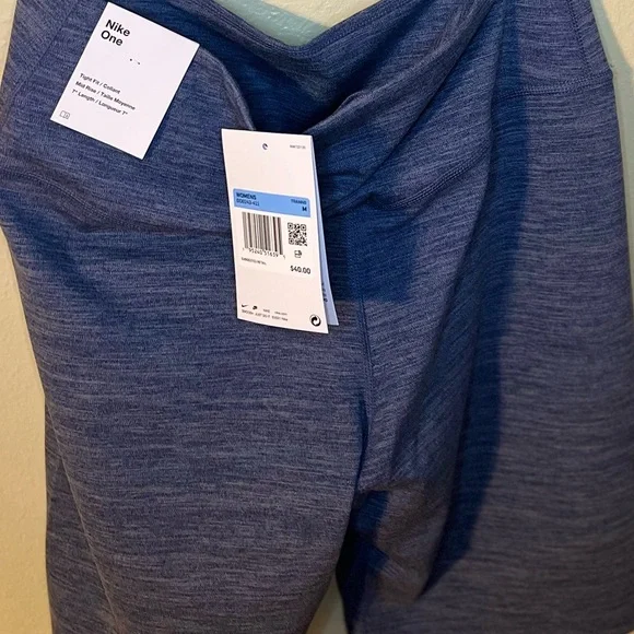 ✨SOLD✨ Nike One Biker shorts Medium - Picture 10 of 10